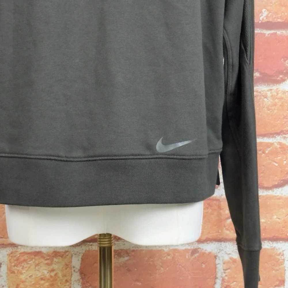 Nike this women
